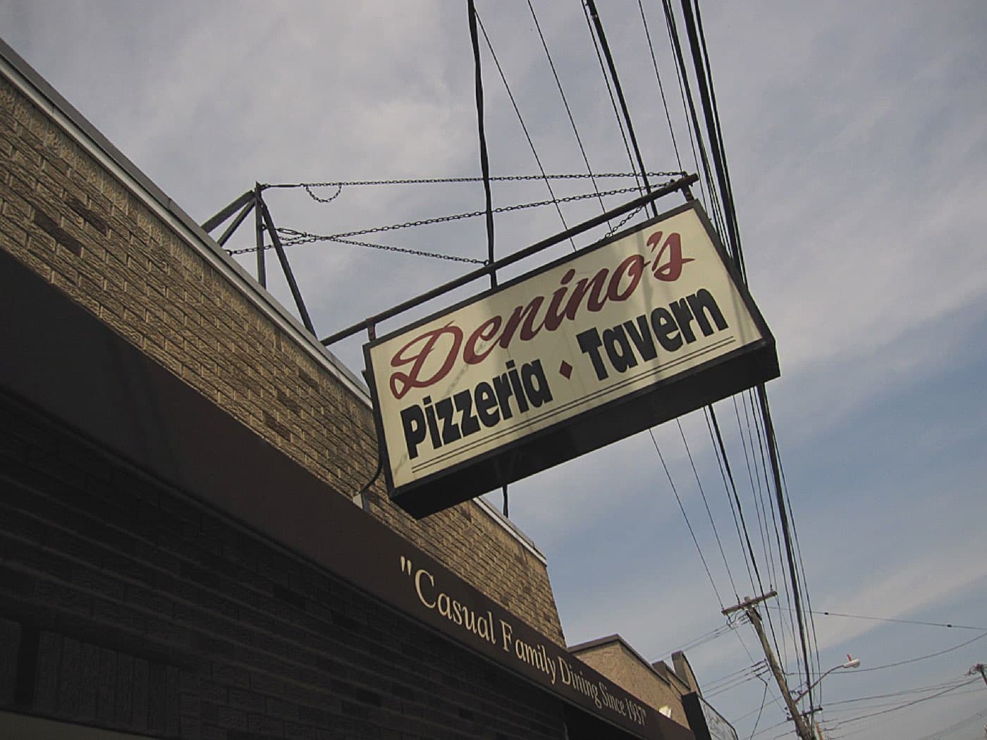 Denino's Pizzeria & Tavern