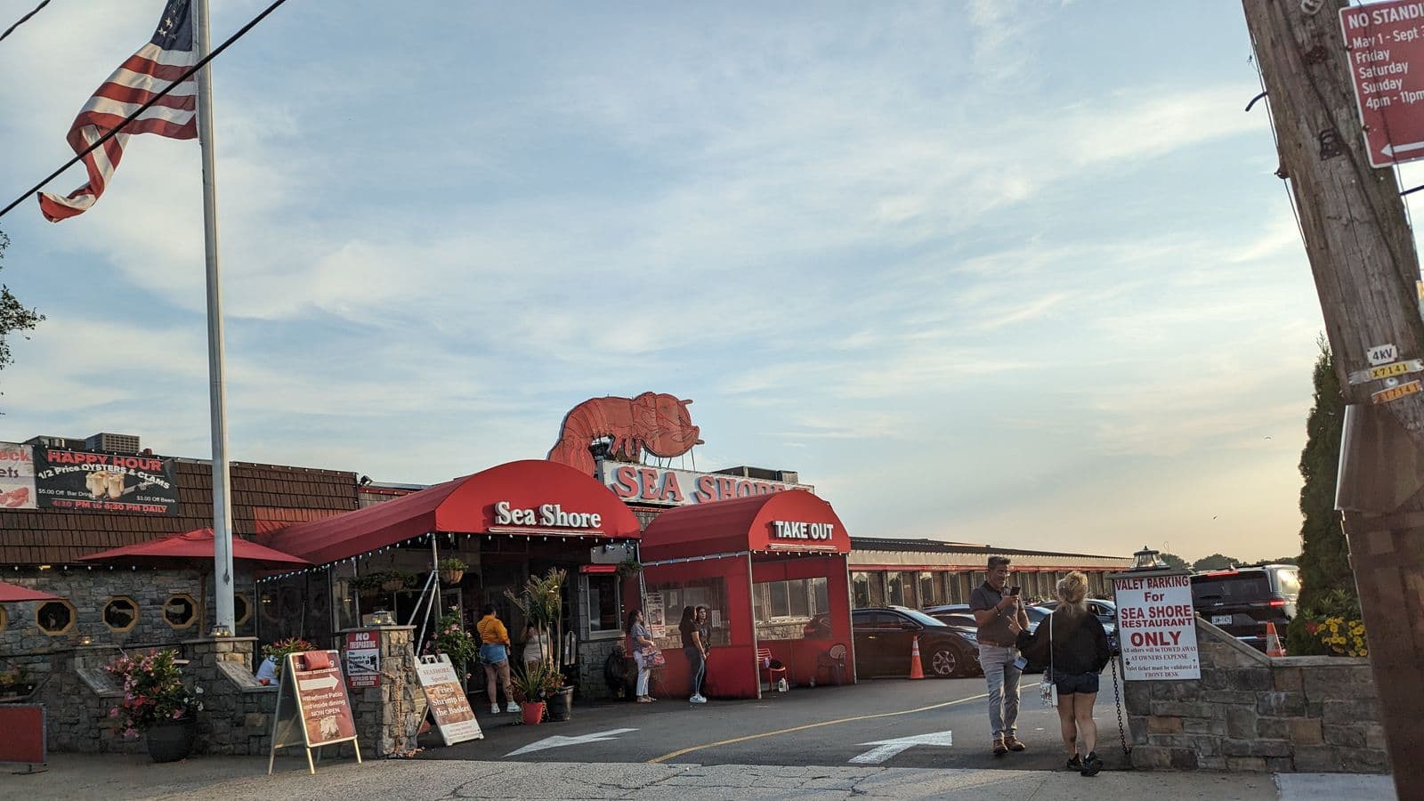 Sea Shore Restaurant & Marina